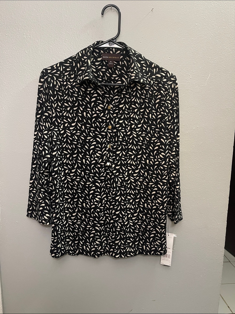 Dana Buchman Black and Cream Abstract Print Button-Down Shirt